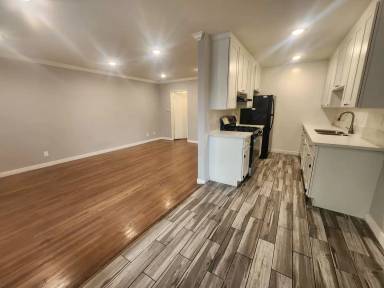 Main picture of 5179 Fountain Ave