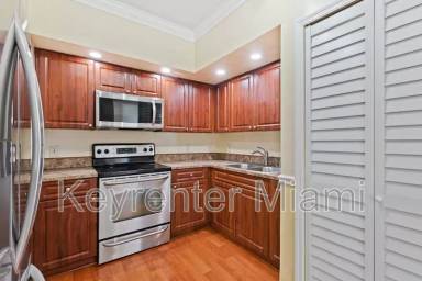 Main picture of 115 SW 42nd Ave