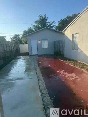 Main picture of 16100 NW 18th Ave