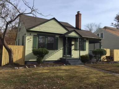 Main picture of 220 Chesterfield Rd