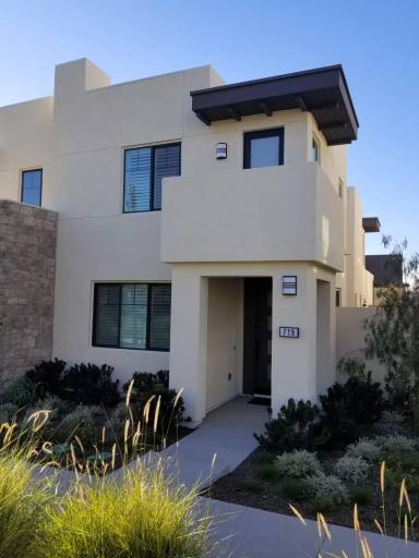 Main picture of 719 Beacon