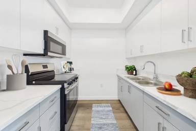 Main picture of 831 S Westlake Ave