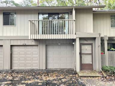 Main picture of 3888 Greenleaf Cir