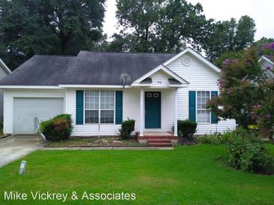 Main picture of 146 Spring Oak Ln