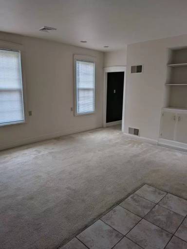 Main picture of 251 Main St