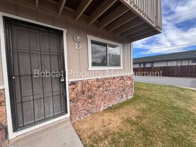 Main picture of 1516 South Ct