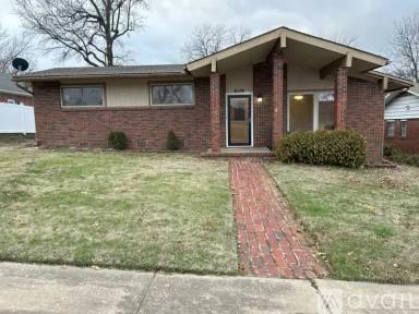 Main picture of 923 Macklyn Ln