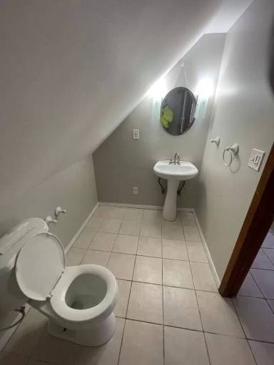 Main picture of 1337 E 84th St