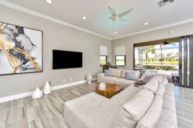 Main picture of 4737 Formosa Dr