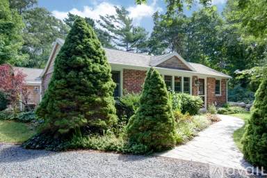 Main picture of 6 Beachway Rd