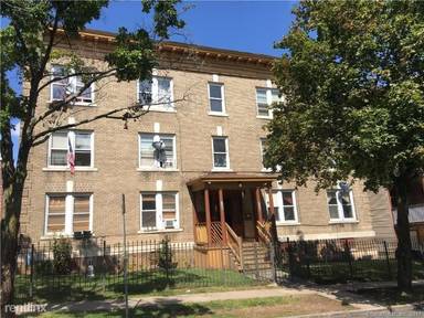 Main picture of 128 Madison St