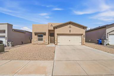 Main picture of 909 Ada Ln