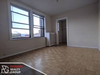 Main picture of 739 W Belmont Ave