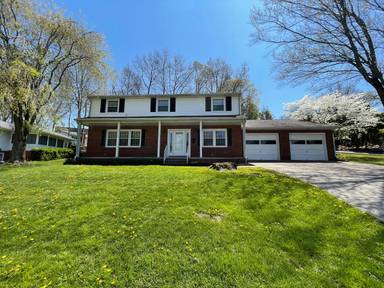 Main picture of 1344 Winona Ave