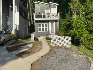 Main picture of 3228 Rowena Ave