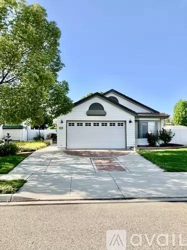 Main picture of 2899 Thicket Pl