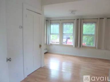 Main picture of 111 N Winooski Ave