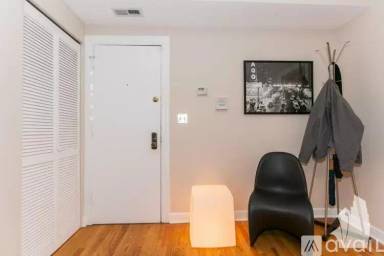 Main picture of 622-26 W Roscoe St