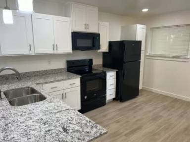 Main picture of 402 Randy Blvd