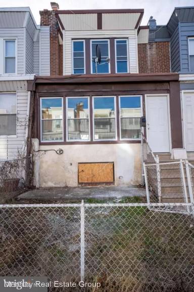Main picture of 6838 Guyer Ave