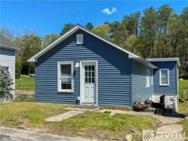 Main picture of 38 Railroad Ave