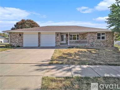 Main picture of 722 Russwood Blvd