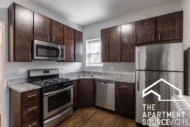 Main picture of 1447 W Carmen Ave