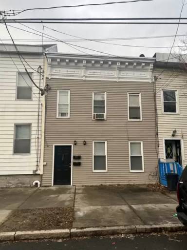 Main picture of 528 2nd St