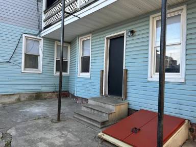 Main picture of 232 S Pershing Ave
