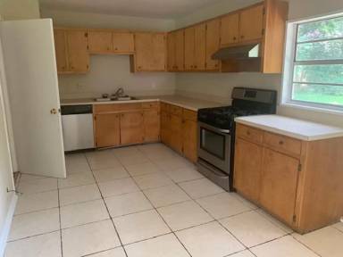 Main picture of 609 Wesley Ln W