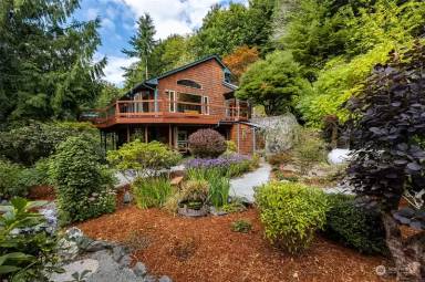 Main picture of 23848 Carlson Pl