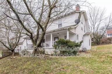 Main picture of 3 Dogwood Ln