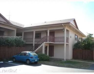 Main picture of 11207 N Kendall Dr