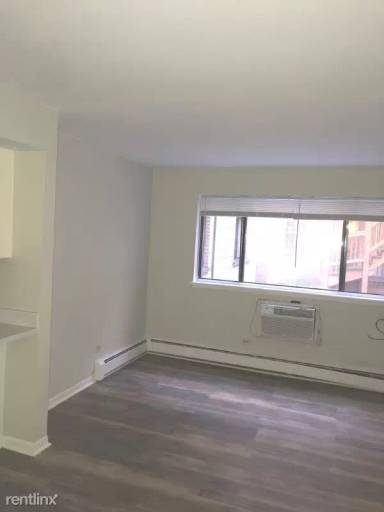 Main picture of 5420 N Kenmore Ave