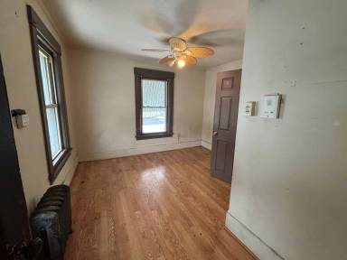 Main picture of 54-56 Mechanic St