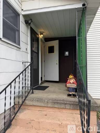Main picture of 104 Evans St