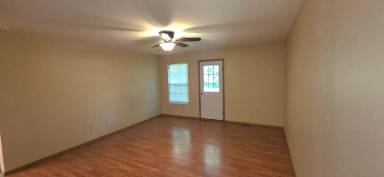 Main picture of 1019 S Missouri Ave