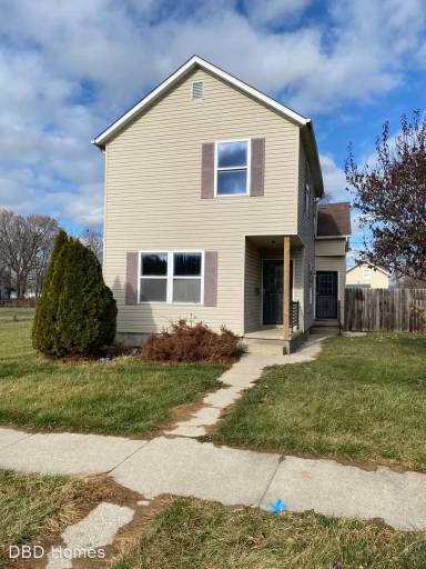 Main picture of 845 Hugh St
