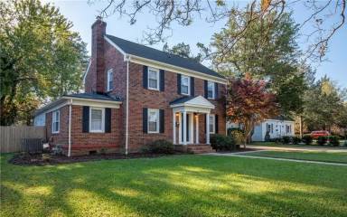 Main picture of 20 Cedar Ln