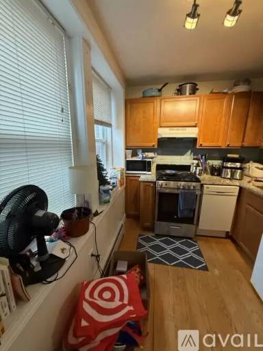 Main picture of 1054 Cambridge St