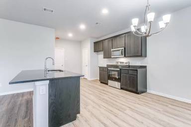 Main picture of 5609 McLanahan Ln