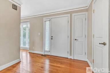 Main picture of 4966 Hunting Hills Cir