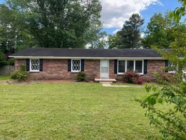 Main picture of 1103 Hickory St