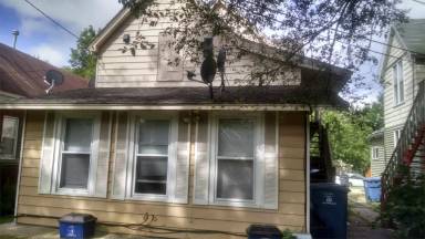 Main picture of 2113 5th St NE