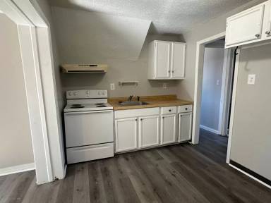 Main picture of 720 Clifton Ave