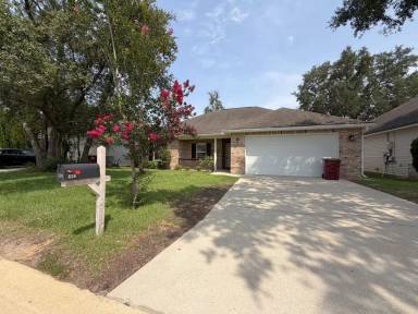 Main picture of 156 Creve Core Dr