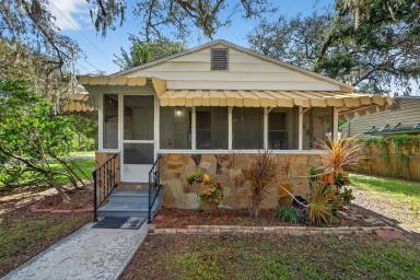 Main picture of 8723 N Dexter Ave