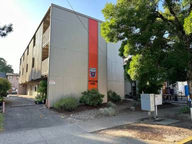 Main picture of 115 NW 15th St