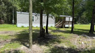 Main picture of 100 Hodges Rd