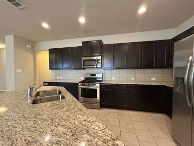 Main picture of 2511 Barbwire Way
